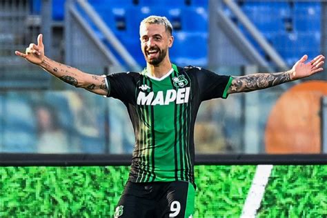 Head to head statistics and prediction, goals, past matches, actual form for serie a. Caputo fires Sassuolo top with Crotone brace, virus cases ...