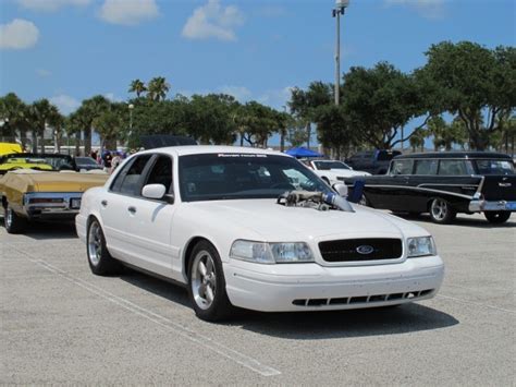 Supercharged Ford Crown Victoria Photo On June 4 2011 4159 From Hot