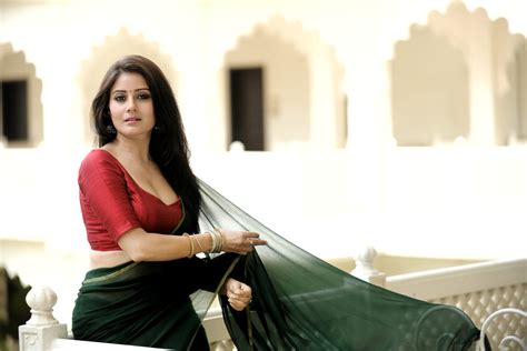 Archanna Guptaa Hot Saree Stills South Indian Actress