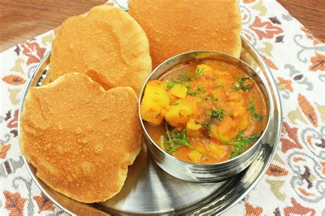 Aloo Poori Recipe Curry Recipes Indian Aloo Poori Recipe Curry Recipes