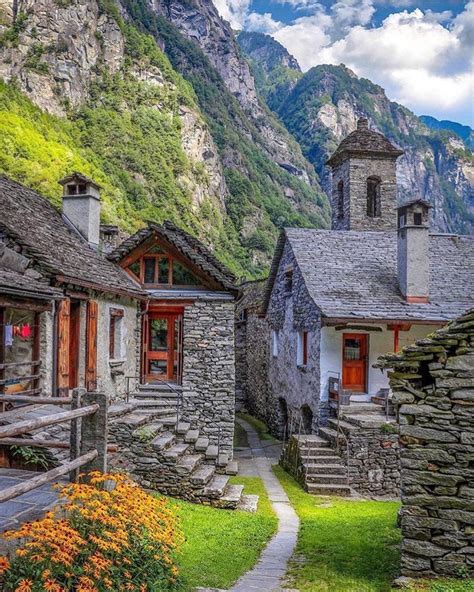 Fairy Village 😃 Foroglio Switzerland Pics