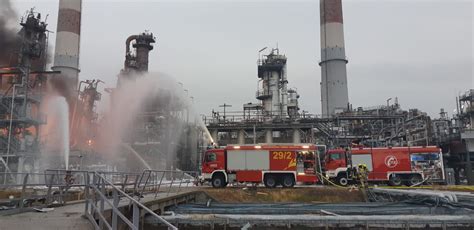 Check spelling or type a new query. Explosion bei der Bayernoil-Raffinerie in Irsching | Radio ...