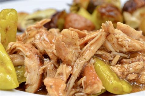 Chicken seasoned with ranch dressing mix, au jus gravy mix. Slow Cooker Shredded Mississippi Chicken - Hot Rod's Recipes