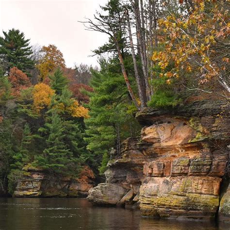 Hiking The Chapel Gorge Trail Dells Of The Wisconsin River Natural