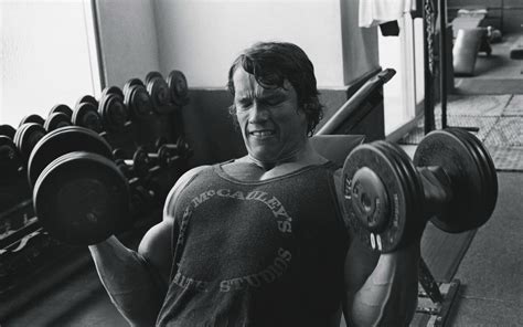 Sfondi Monocromo Arnold Schwarzenegger Camera Bodybuilding