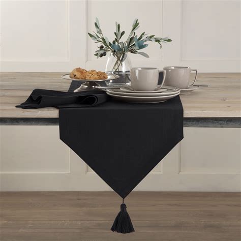 How To Choose A Table Runner Foter