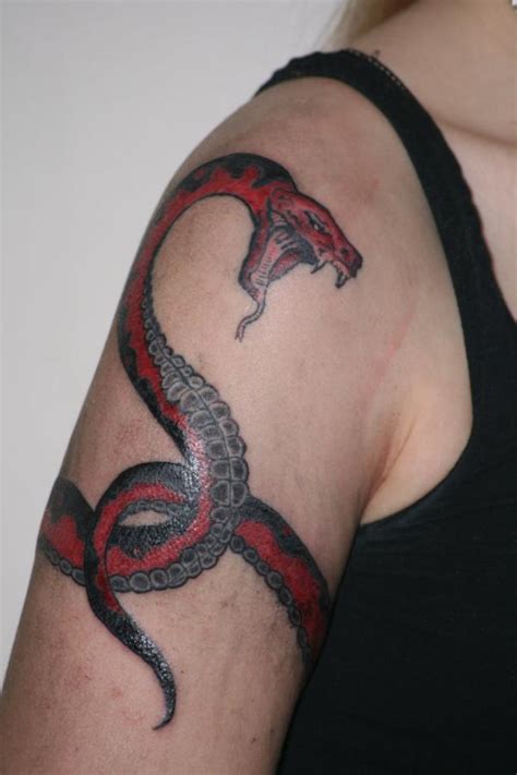 So, if you are inspired by the snakes and want one on your body, here are some amazing snake tattoos on leg to check. Snake Tattoos - 30 Scary Collections | Design Press