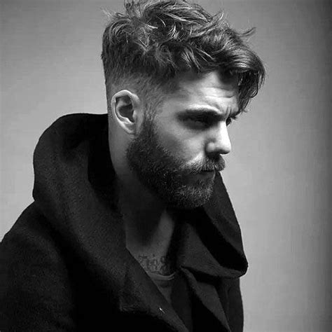 Paired with a buzzed haircut, the buzz cut skin fade is super short all around yet still highlights the hairstyle on top. 50 Low Fade Haircuts For Men - A Stylish Middle