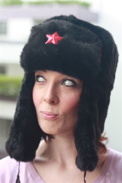 russians in hollywood movies always wear ushanka hats uk chapka russe chapka