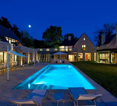 Discover recipes, home ideas, style inspiration and other ideas to try. Lavish Canadian Home Gets a Gorgeous Modern Guest House ...
