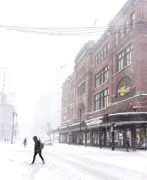 Photos Montreal Currently Facing Biggest Snowstorm Of The Year