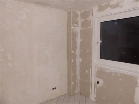 So führen wir stuckprofile aus blähglas im programm, die vor allem durch ihr geringes gewicht überzeugen. 10 Meter Putzprofil, Schnellputzprofil für innen und außen ...