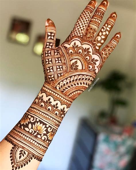 Just Browse Here And See The Latest Ideas And Designs Of Mehndi To Make