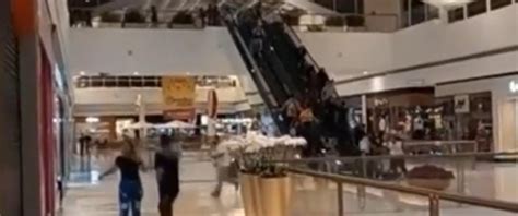 VÍDEO Quadrilha invade shopping faz disparos e causa pânico BAHIA NO AR