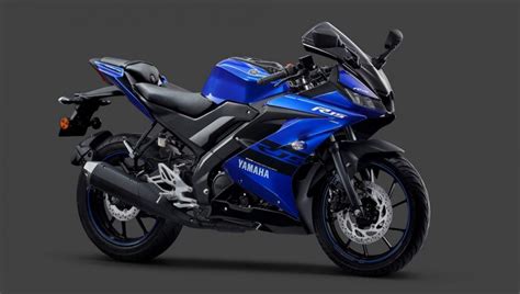 As reported by the yamaha r15 v3 owners in india, the real mileage of r15 v3 is 40 kmpl. Yamaha YZF-R15 V3.0 With Dual Channel ABS Launched; Price in India Starts From 1.39 Lakh ...