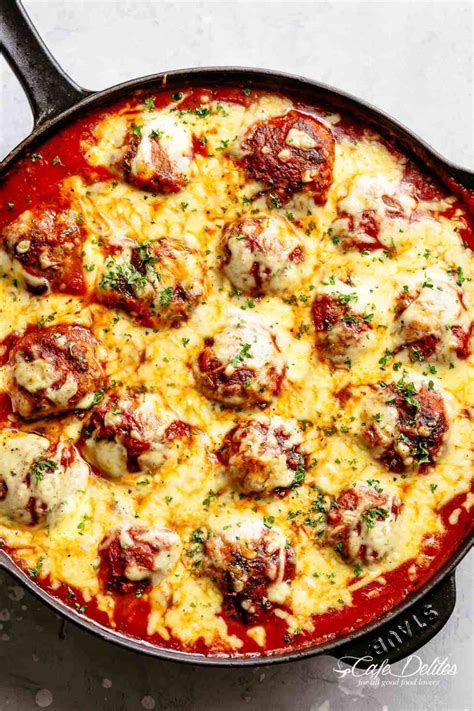 Top with the mozzarella cheese. Cheesy Meatballs - Cafe Delites