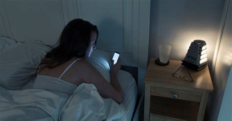 10 Texts To Send Your Hookup Buddy At 2 Am To Let Them Know Youre Dtf