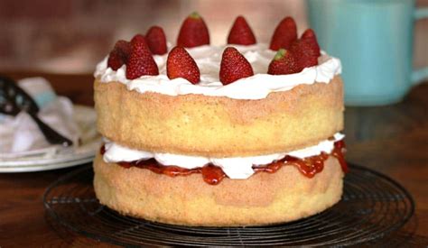 In this recipe, a high content of milk powder adds a pleasant dairy flavour to the palette. Grandma's Sponge Cake | Julie Goodwin