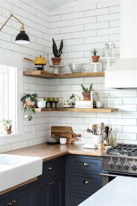 Although they look great and could work well in small kitchens by occupying tight there is two kinds of people: Open Corner Shelving In The Kitchen | Creative Ads and more...