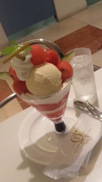 ツールドフランス2019 第18ステージのハイライトをご紹介します 本日のレースはアンブラン から ヴァロワ―ルまでの200km 今回は超級山岳イゾアール峠とガ. 新宿高野のフルーツパーラー... - 写真共有サイト「フォト蔵」