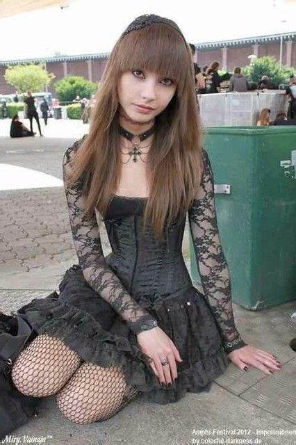 Photo Ift Tt 2fxasea Scarlet Raven Flickr Punk Girls Gothic Girls Gothic Dress Gothic