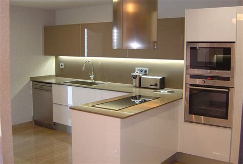 Ver más ideas sobre diseño de cocina, disenos de unas, cocinas de casa. Innovación en Diseño de Cocinas blancas - Sobre Cocinas