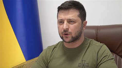 A Deepfake Video Showing Volodymyr Zelenskyy Surrendering Worries