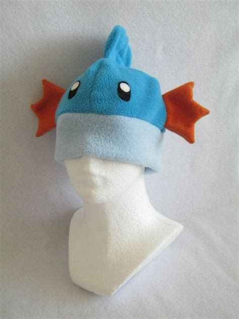 Mudkip Pokemon Fleece Hat Par Plushworkshop Sur Etsy Idées Cadeaux