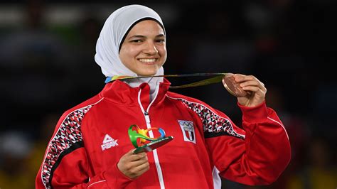 فازت هداية ملاك بطلة منتخب التايكوندو على بطلة فرنسا ماجدا فييت هينين 11/10 ضمن منافسات دور الـ 16 لوزن 67 كجم بأولمبياد طوكيو لتتأهل لدور الـ 8. بطلة التايكوندو المصرية تحلم بميدالية ثانية في طوكيو 2020