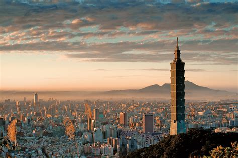 Formerly the world's tallest building, the image of the taipei 101 skyscraper is synonymous with taipei and taiwan as a whole. Wordsearch | Taipei 101