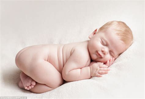 Heartwarming Pictures Of Sleeping Babies Taken By Photographer Karen