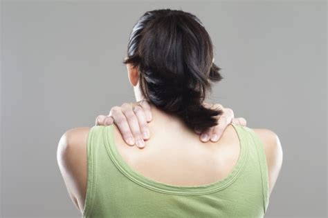What Causes Pain Between Your Shoulder Blades New Health Advisor
