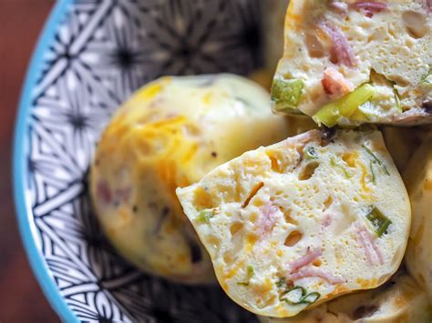 Big thank you to the foodsaver® brand for sponsoring this recipe and creating such a cool product (the foodsaver of course!) it locks in nutrients and flavor that are ruined by air which is the. Instant Pot Omelette Bites | Recipe | Breakfast recipes ...