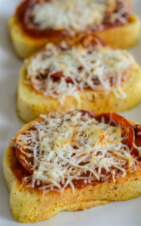 Garlic Bread Pizza Mommy Hates Cooking
