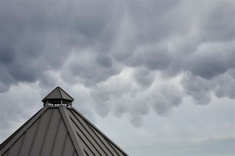 G where troubles melts like lemon drops, bm high above the chimney. James Schaedig Photography: Blog