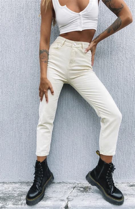 Go Full Beige In The Blank Space Denim Jeans We Love A Full Tonal Look