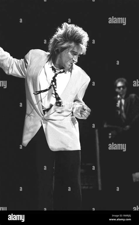 Rod Stewart Hi Res Stock Photography And Images Alamy