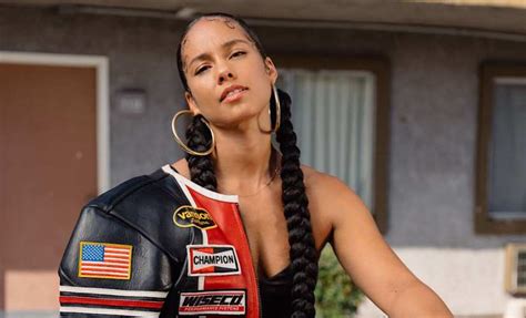 Gaana offers you free, unlimited access to over 45 million hindi songs, bollywood music, english mp3 songs, regional music & mirchi play. Grammys 2020: R&B singer Alicia Keys to return as host of ...