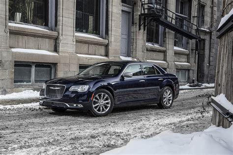 Review 2015 Chrysler 300s Awd Features Classy Styling With Refined