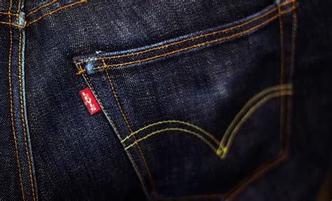 how to spot an original levi s jeans from fake ones