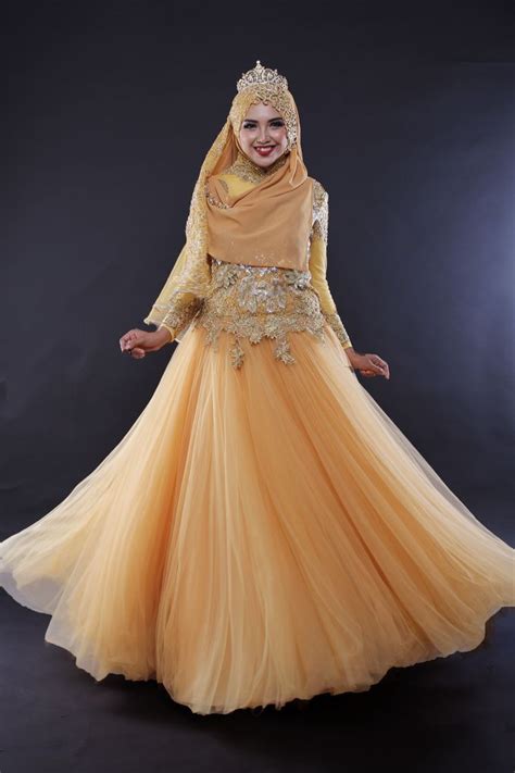 Gambar baju gaun pengantin islami. Koleksi Kebaya Resepsi Muslimah by LAKSMI 0817 0370 7670 ...