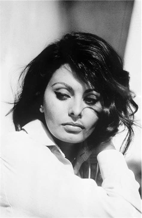 Her father riccardo was married to another woman and refused to marry her mother romilda villani, despite the fact that she was the mother of. Beauty Muse - Sophia Loren | The French Beauty Academy