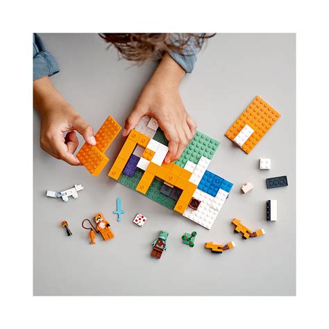Lego Minecraft The Fox Lodge 21178 Building Kit 193 Pieces