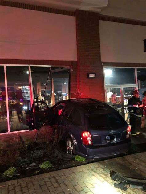 Car Crashes Into Trumbull Pet Store