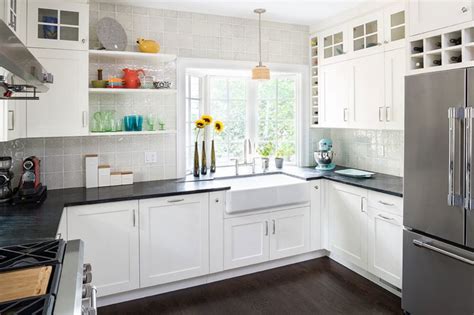 20 Charming Kitchen Spaces With Bay Windows Home Design Lover