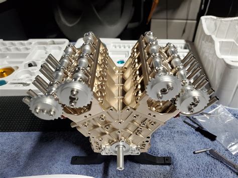Teching V8 Mechanical Metal Assembly Diy Car Engine Model Kit 500pcs