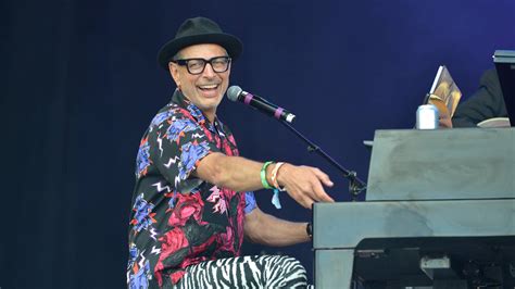 Jeff Goldblum Is Actually A World Class Jazz Pianist And Hes About To Release Classic Fm