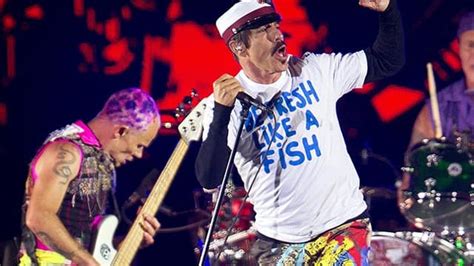 Les Red Hot Chili Peppers De Retour Avec Black Summer Leur Premier