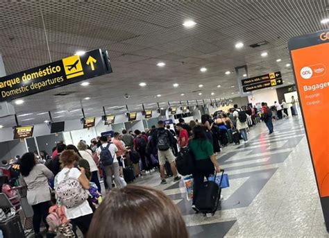 Voos são cancelados em aeroporto de Manaus e passageiros se revoltam