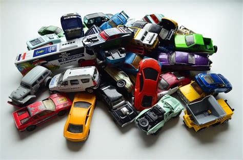 Nézzük meg együtt ezt a szuper matchbox játékautó válogatást együtt. Matchbox vs Hot Wheels vs Majorette Toy Cars | Kids Nook